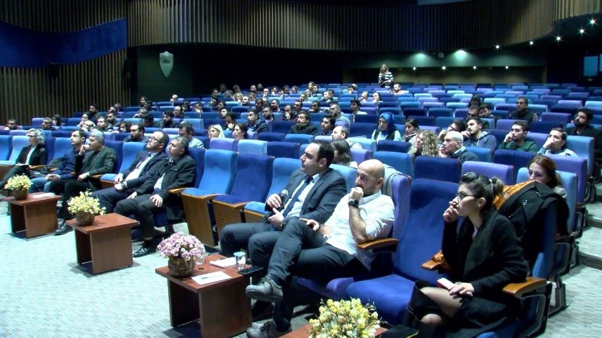 Uşak\'ta Geleceğin Ticareti Konuşuldu