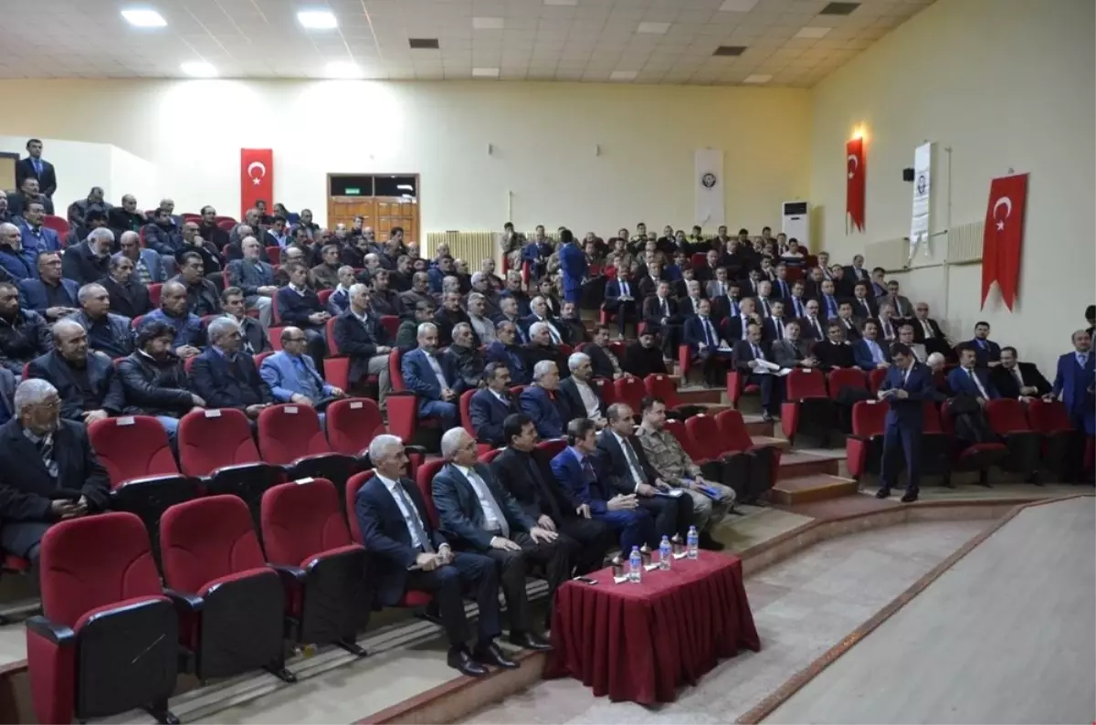 Vali Ali Arslantaş, Erzincan da Ki Merkeze Bağlı Mahalle ve Köy Muhtarları ile Biraraya Geldi