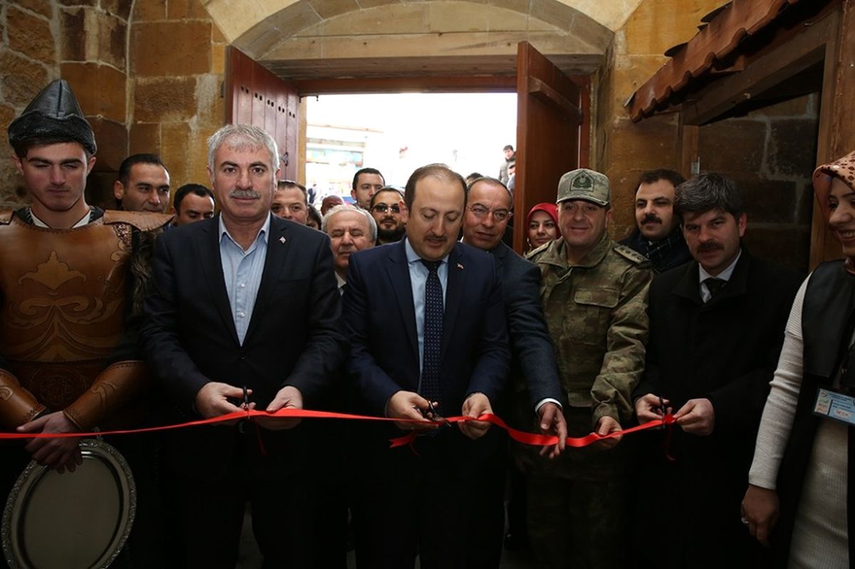 Vali Pehlivan, "81 İliz Hepimiz Biriz" Sergisi Açılışına Katıldı