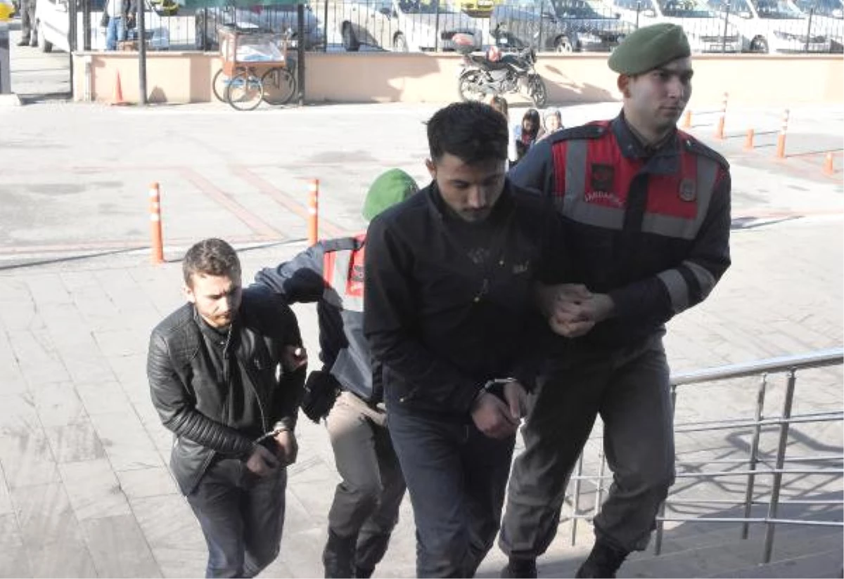 Yunanistan\'a Kaçmak İsteyen 9 PKK ve Dhkp-C Üyesi Yakalandı (2)