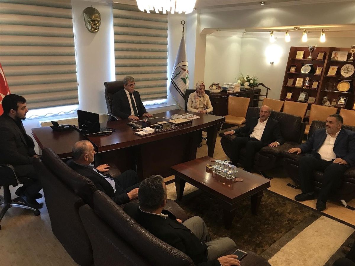 AK Parti İlçe Teşkilatından Başkan Akcan\'a Ziyaret