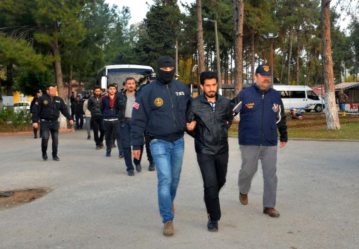 Deaş Şüphelisi 13 Kişi Adliyeye Sevk Edildi