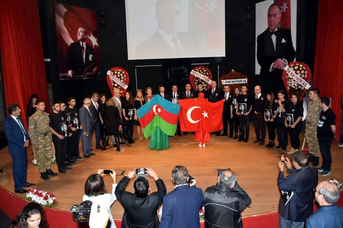 Heydar Aliyev Aliağa\'da Anıldı