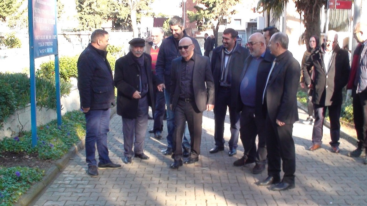 Kartal\'ın Eski Belediye Başkanı Mehmet Ali Büklü Kabri Başında Anıldı