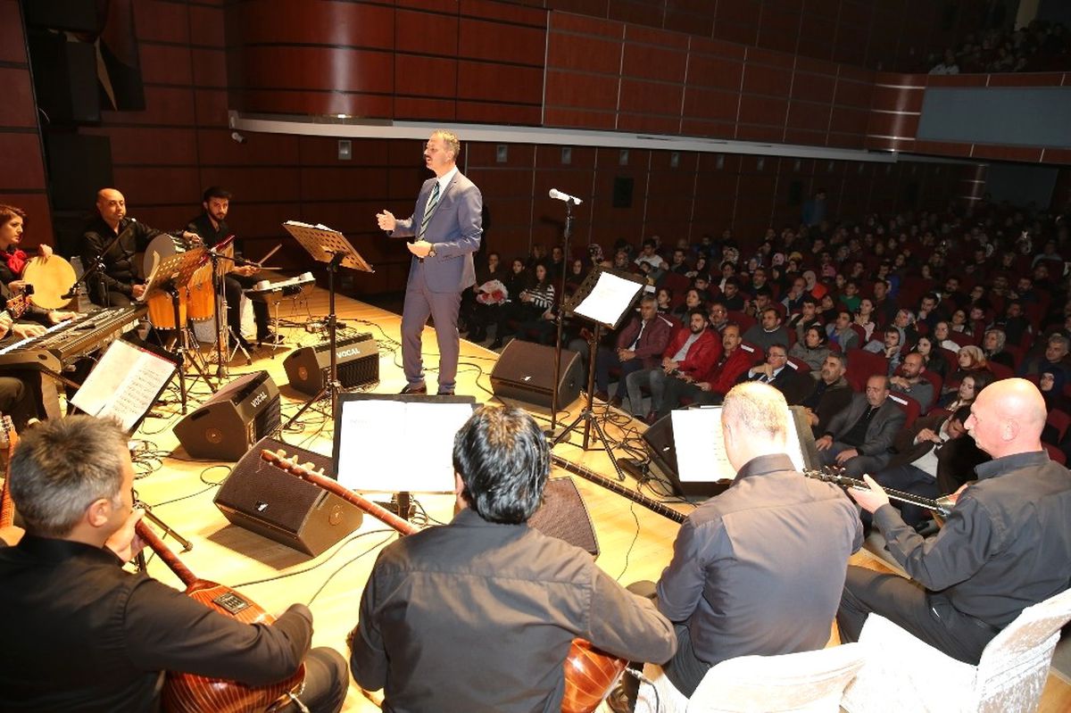 Konservatuardan Türkü Ziyafeti