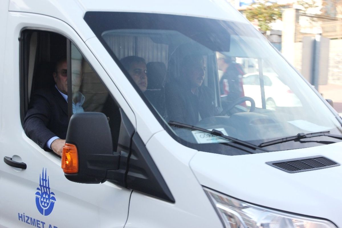 Mesut Yılmaz\'ın Oğlunun Cenazesi Adli Tıp Kurumu Morguna Getirildi