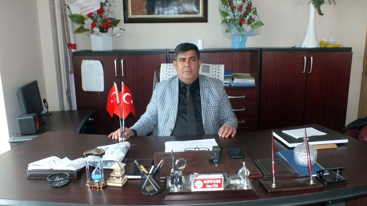 MHP\'li Tutar, "Malazgirt Belediyesi Artık Teröre Değil Halka Hizmet Ediyor"
