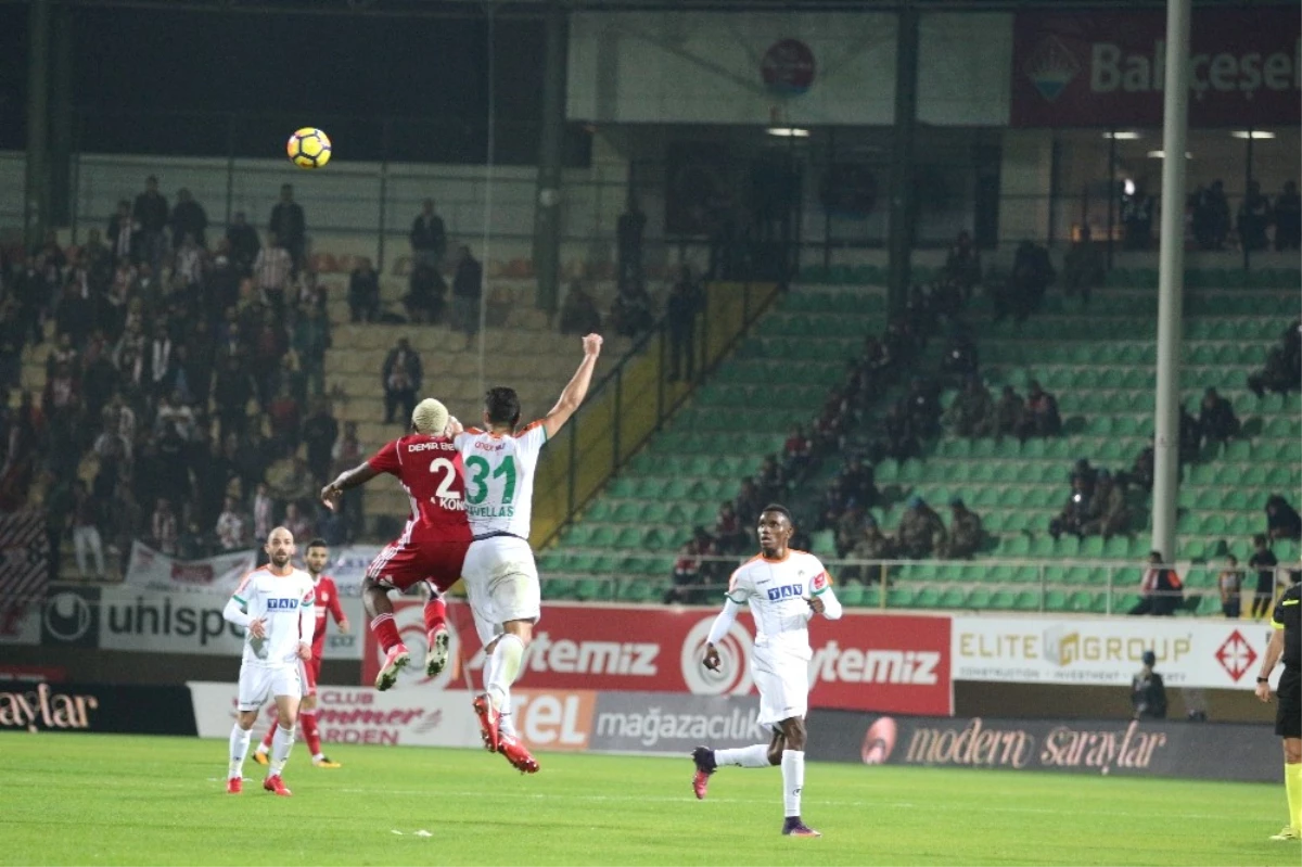 Süper Lig: Alanyaspor: 1 - Sivasspor: 1 (Maç Sonucu)