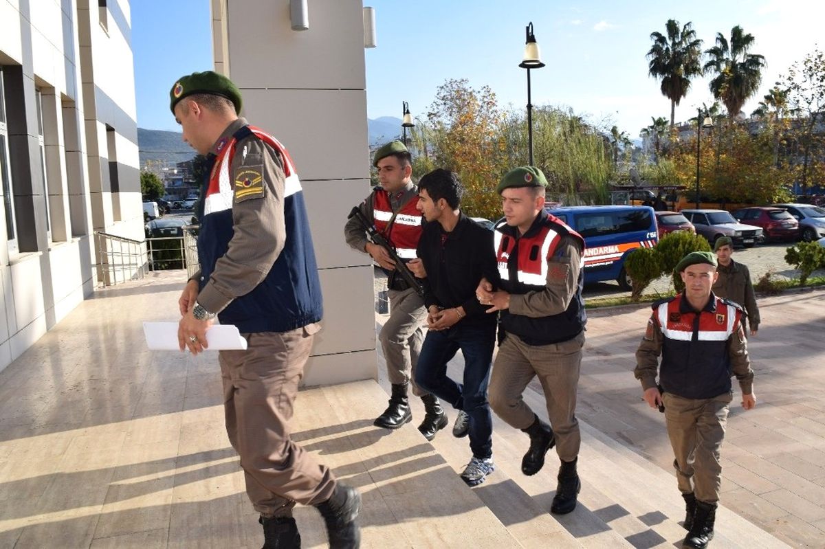 Terör Şüphelisinin Emniyette İntiharı