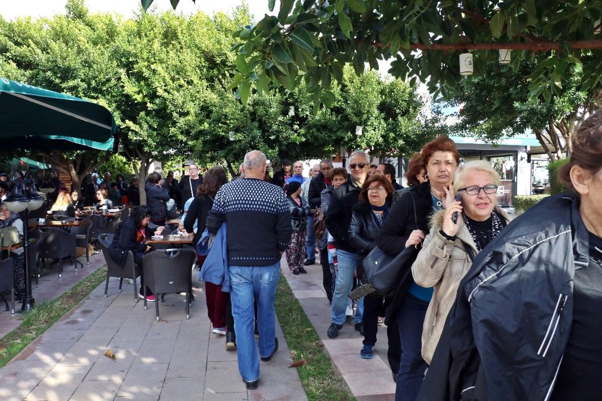 Antalya\'da Kuru Fasulye Kuyruğu