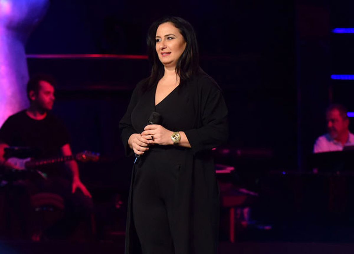 Aslı Çobanoğlu - İsyan