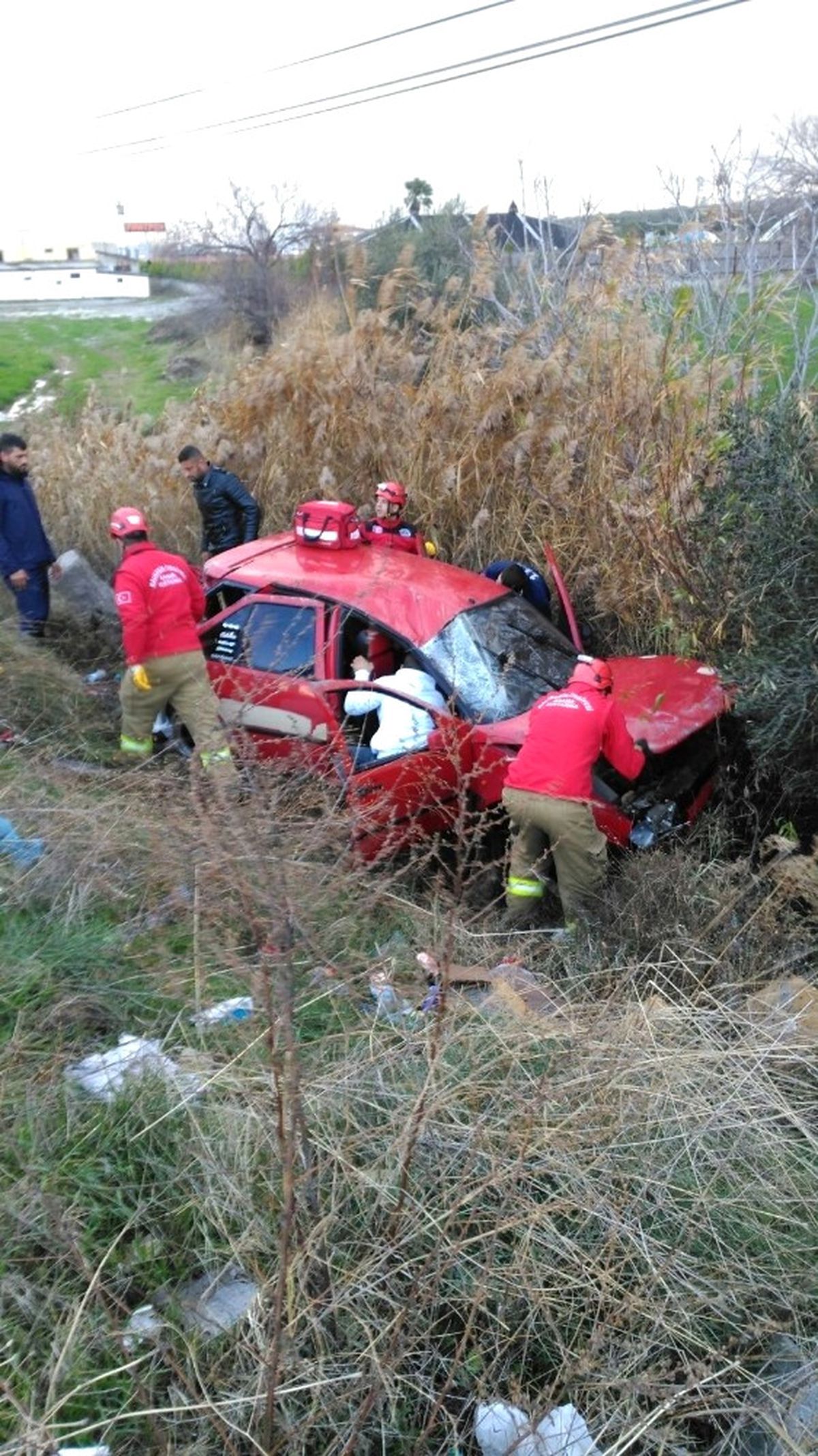 Ayvalık\'ta Trafik Kazası: 1 Yaralı