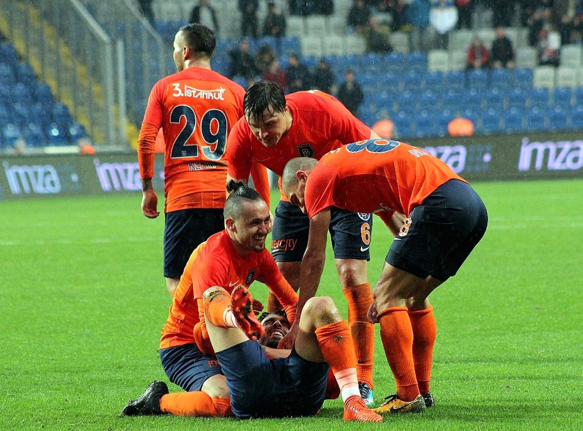 Başakşehir Liderliği Geri Aldı