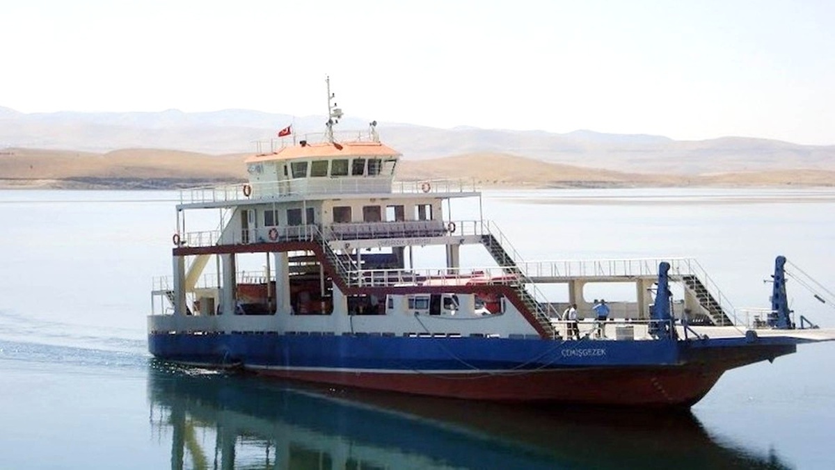 Elazığ-Çemişgezek Feribot Seferleri Yeniden Düzenlendi