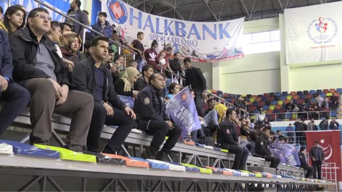 Erkekler Kupa Voley Şampiyonu Halkbank, Kupasını Aldı