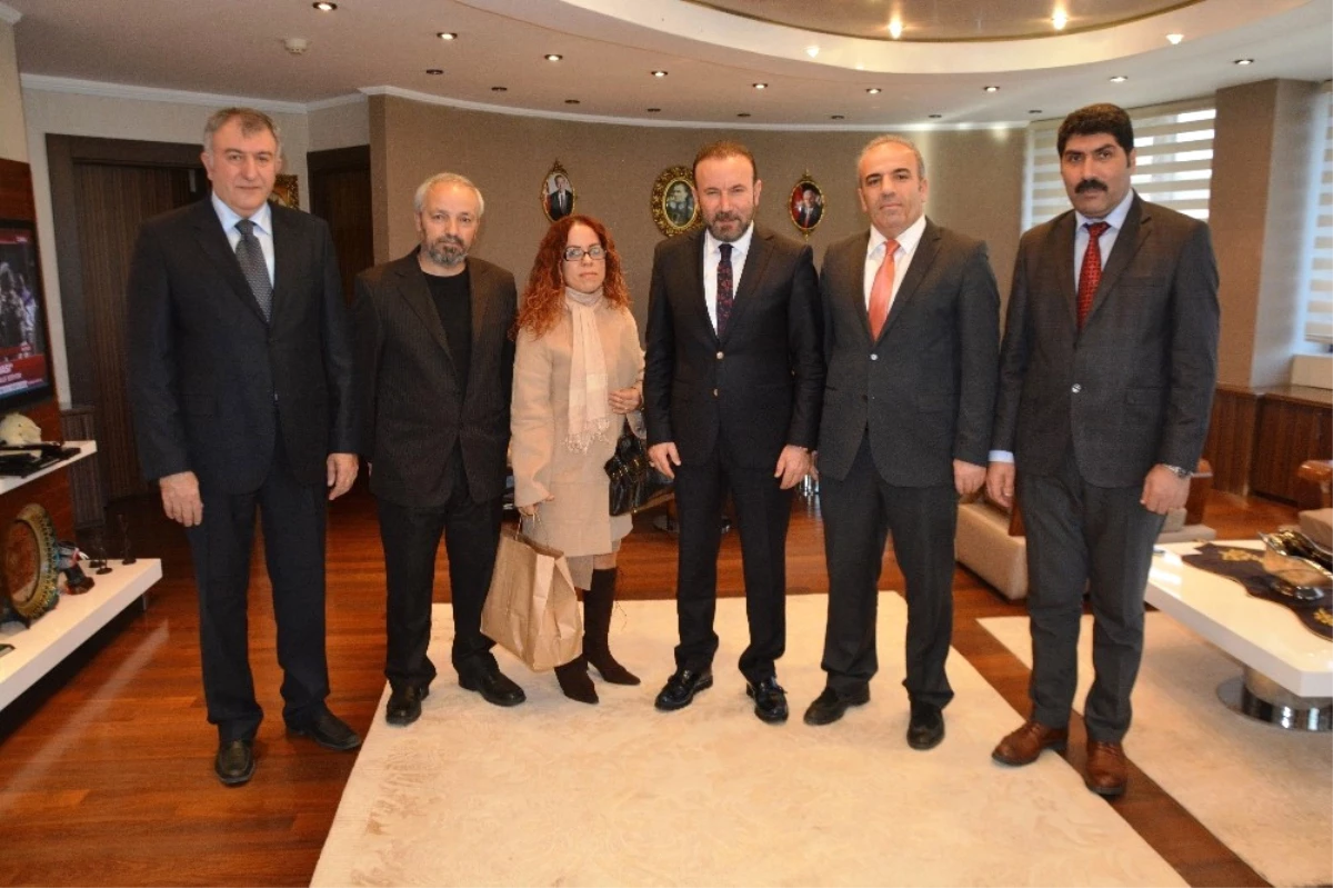Erzincanlılar Başkan Doğan\'ı Ziyaret Etti