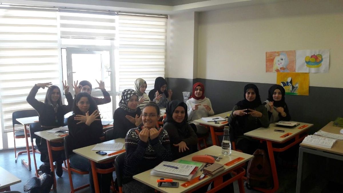 İşaret Diliyle İstiklal Marşı\'nı Okudular