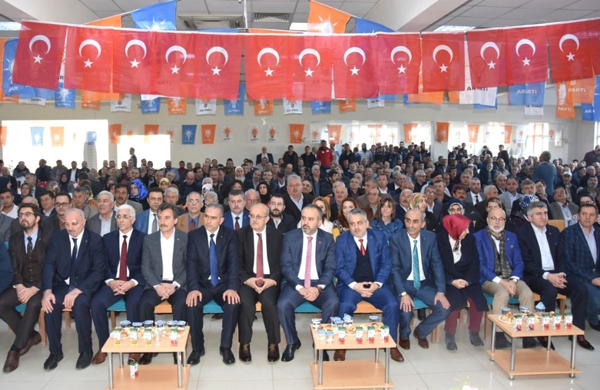 İznik AK Parti\'de Bayrak Devri