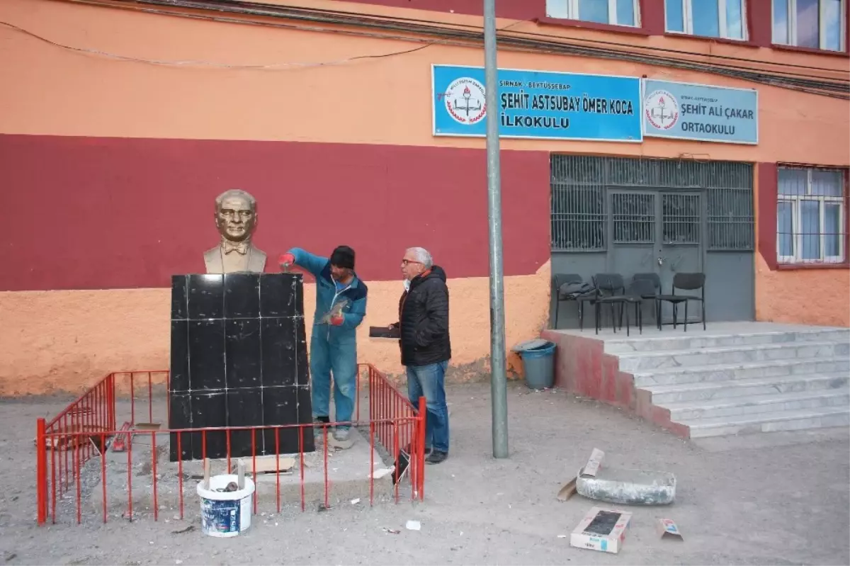 Muğlalı Vatandaş, Sınırın Sıfır Noktasındaki Atatürk Büstlerini Onarıyor