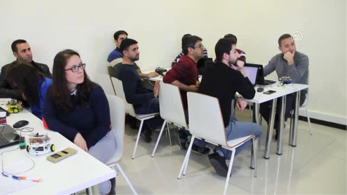 Öğretmenler Gezegenevi\'nde "Kodlama" Öğreniyor - Gaziantep