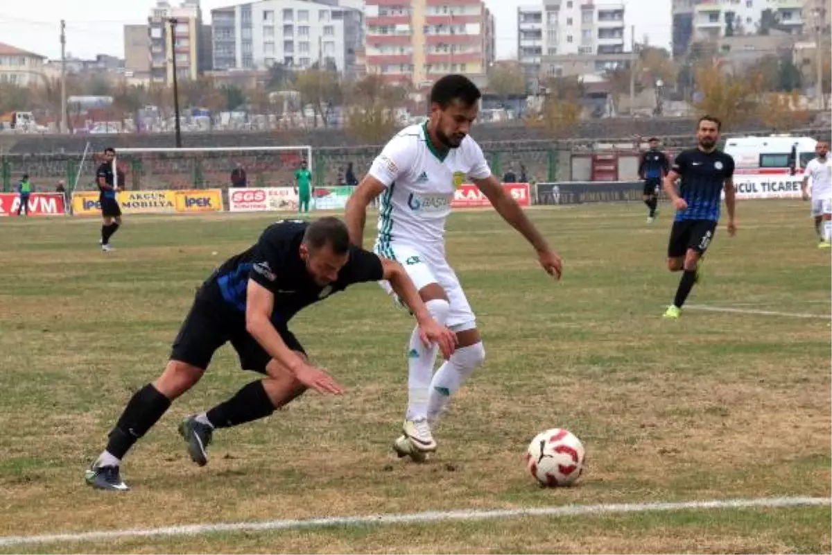 Şanlıurfa Karaköprü Belediyespor-Osmaniyespor: 0-0