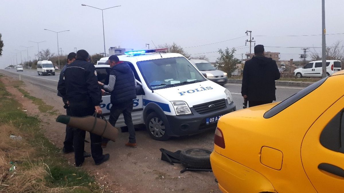 Silah Yüklü Araba İhbarı Polisi Alarma Geçirdi