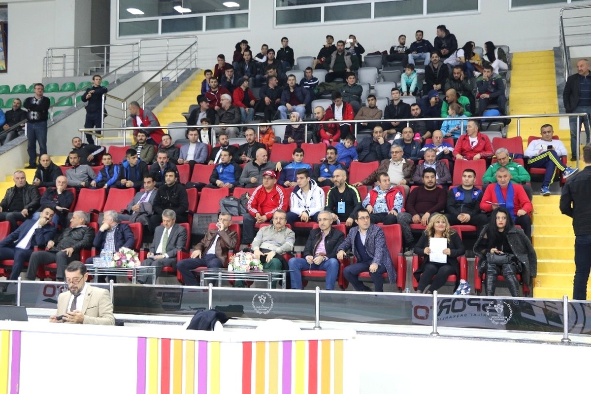 Türkiye Büyük Erkekler Boks Şampiyonası, Rize\'de Başladı.