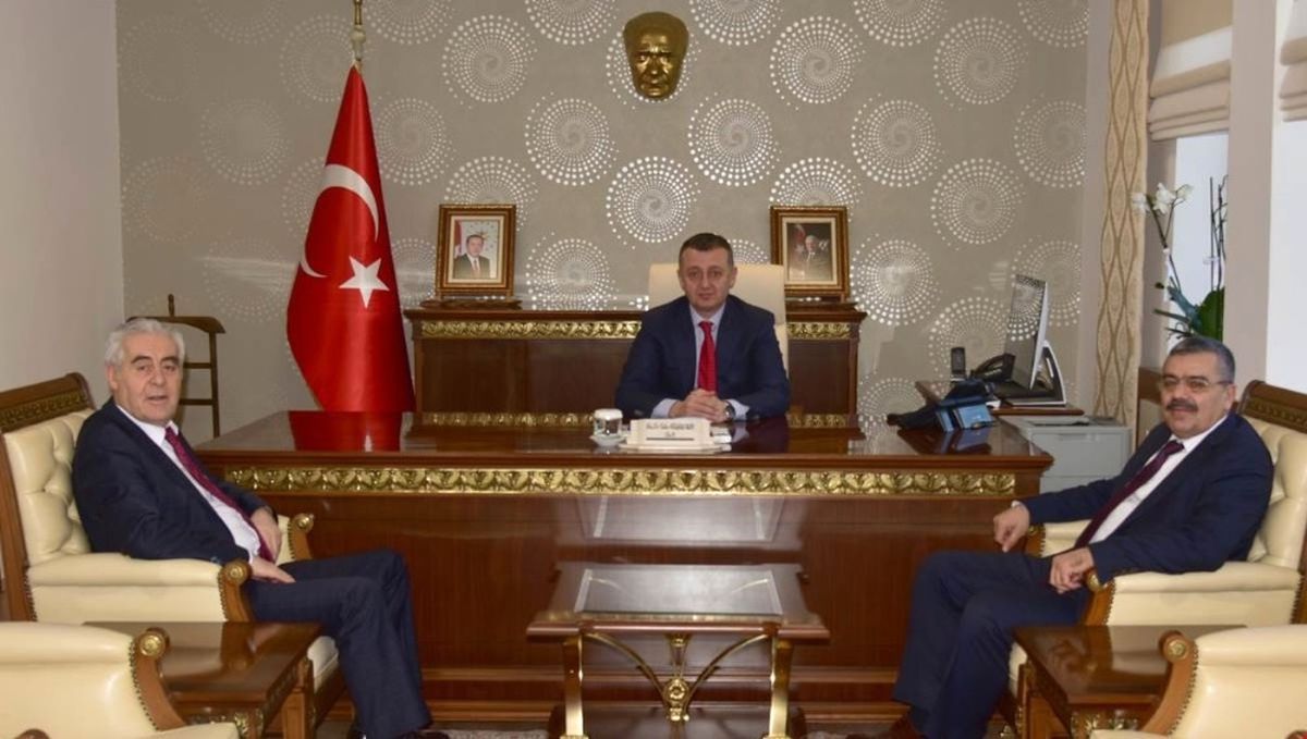 Vali Büyükakın\'a Ziyaretler Devam Ediyor