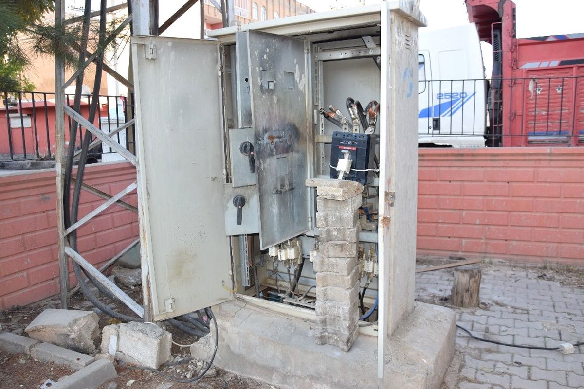 Viranşehir\'de Sürekli Atan Şaltere Parkeli Çözüm