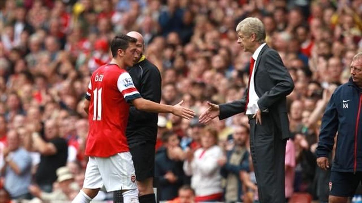 Wenger, Mesut\'tan İnisiyatif Bekliyor