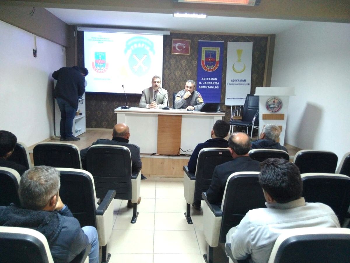 Besni İlçesinde Öğrenci Servis Şoförleri Bilgilendirildi