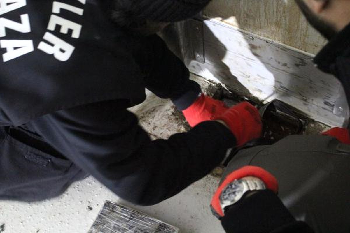 Boş Denilen Tır\'ın Yükü Eroin Çıktı