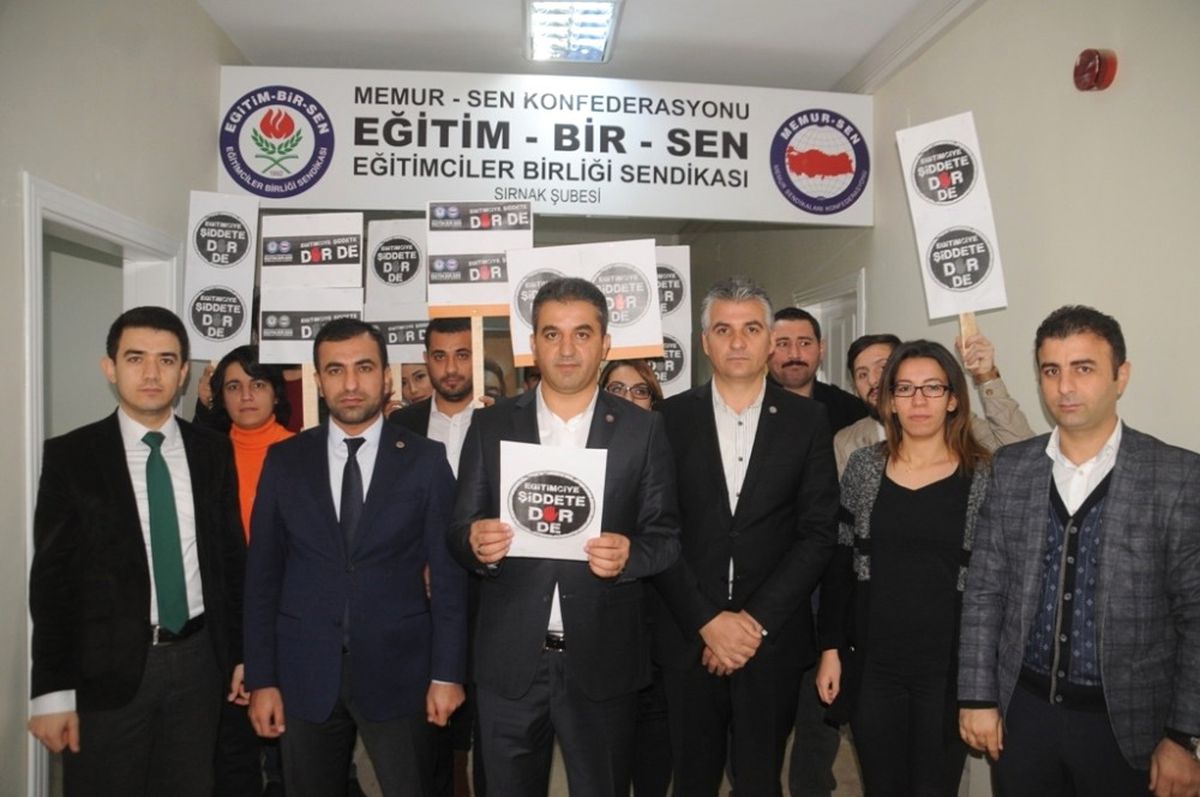 Cizre\'de Eğitimcilerden Okul Müdürünün Öldürülmesine Tepki