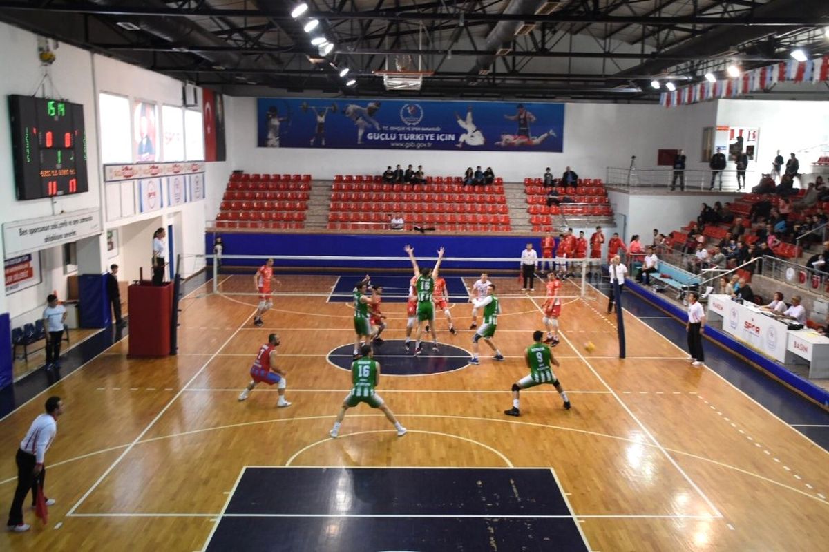 Düzce Belediyespor\'da Liderlik Devam Ediyor