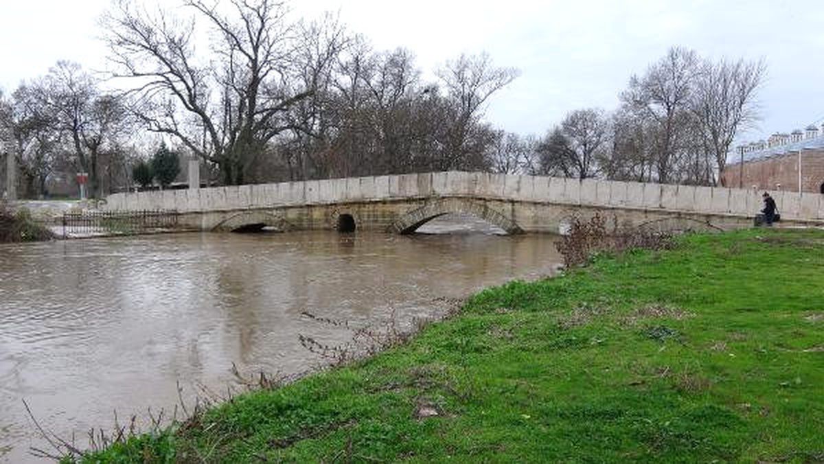 Edirne\'de Etkili Yağmurun Ardından Kar Geliyor