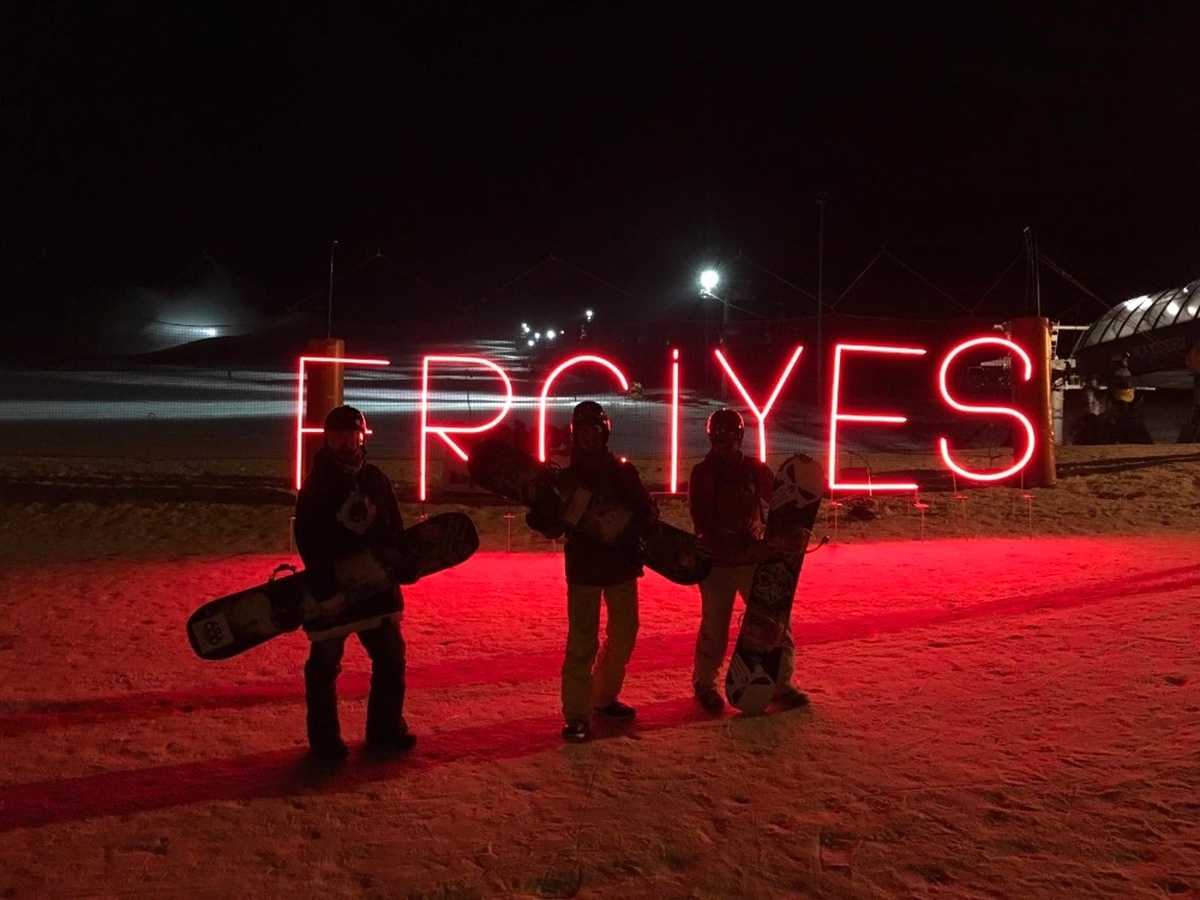 Erciyes Kayak Merkezi\'nde Gece Kayağına Büyük İlgi