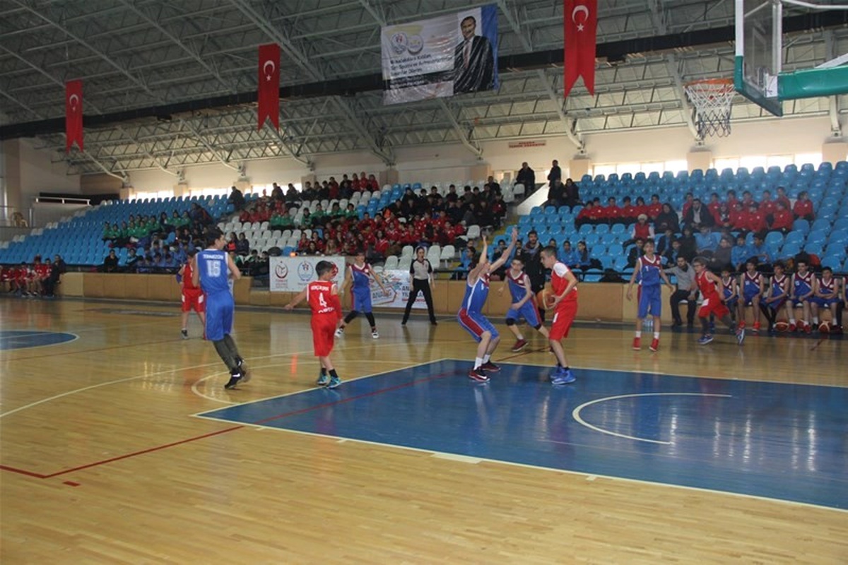 Erzincan\'da Analig Basketbol Müsabakaları Tamamlandı