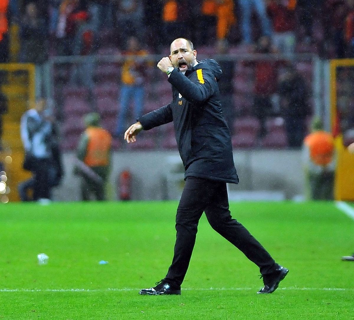 Galatasaray\'da Tudor ile Yollar Ayrıldı