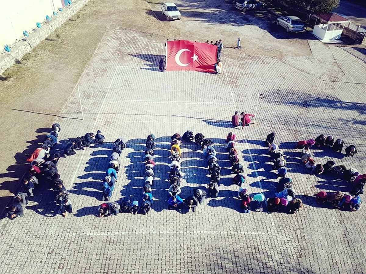 Gelendostu İmam Hatiplilerden Koreografik Protesto