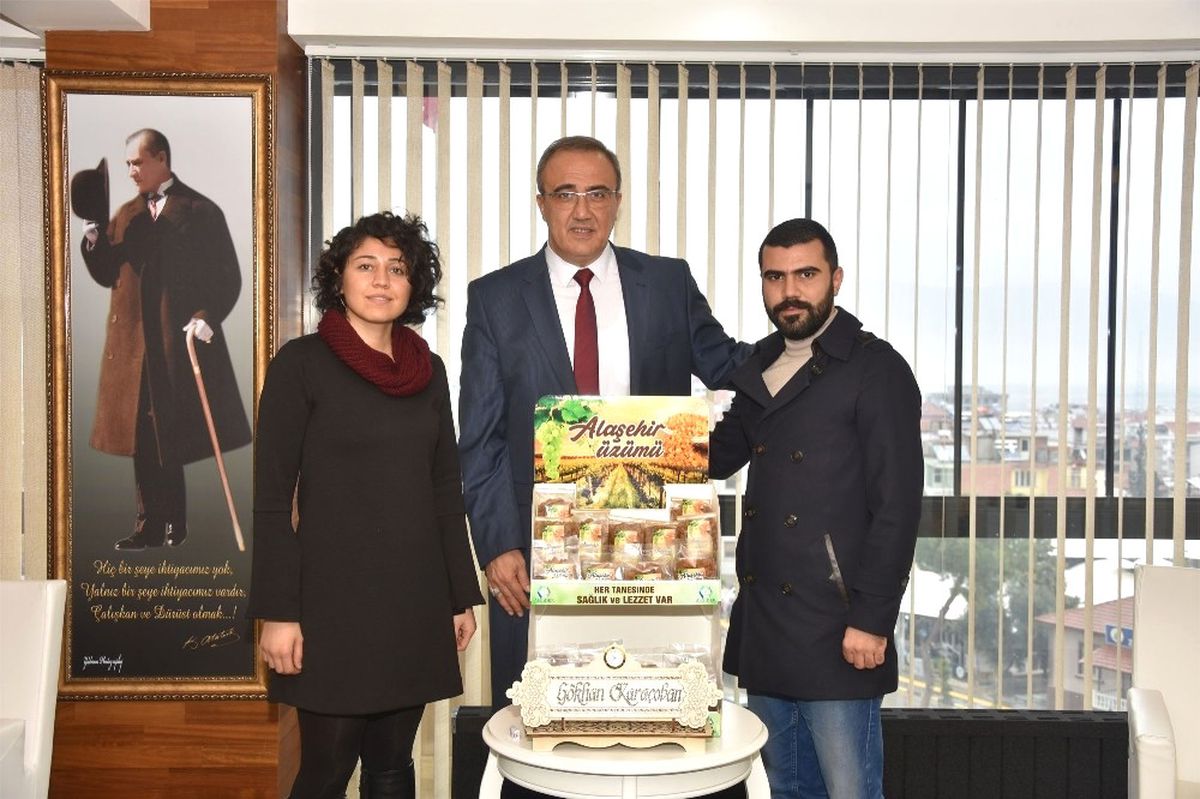 Girişimciler, Başkan Karaçoban\'la \'Sultaniye Üzümü\'nü Görüştüler