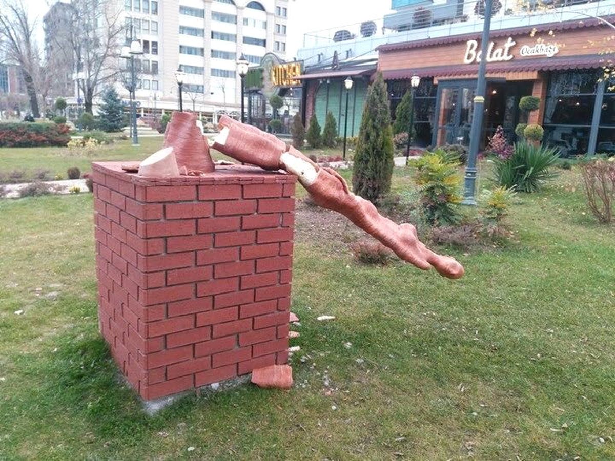 Heykelleri Kıran Şahıs Yakalandı
