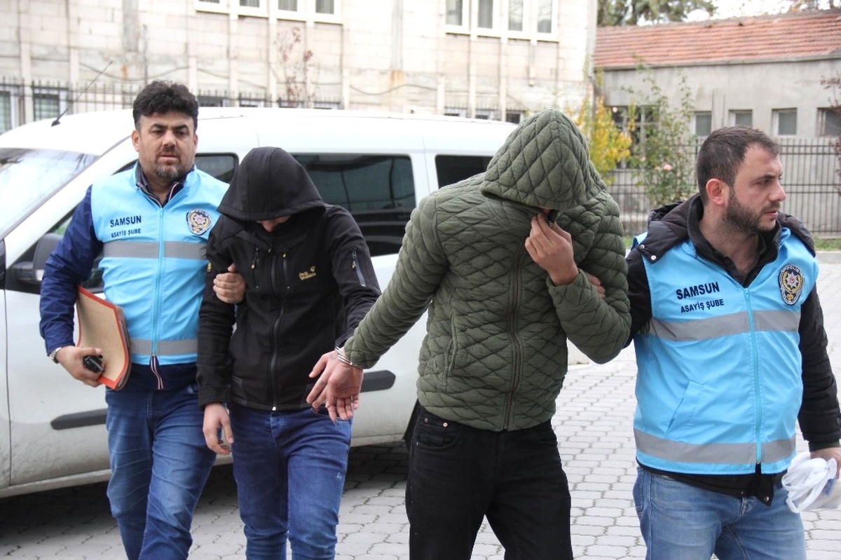 İstihbarattanız" Diye Iraklıların Parasını Gasp Eden Iraklı 2 Genç Yakalandı