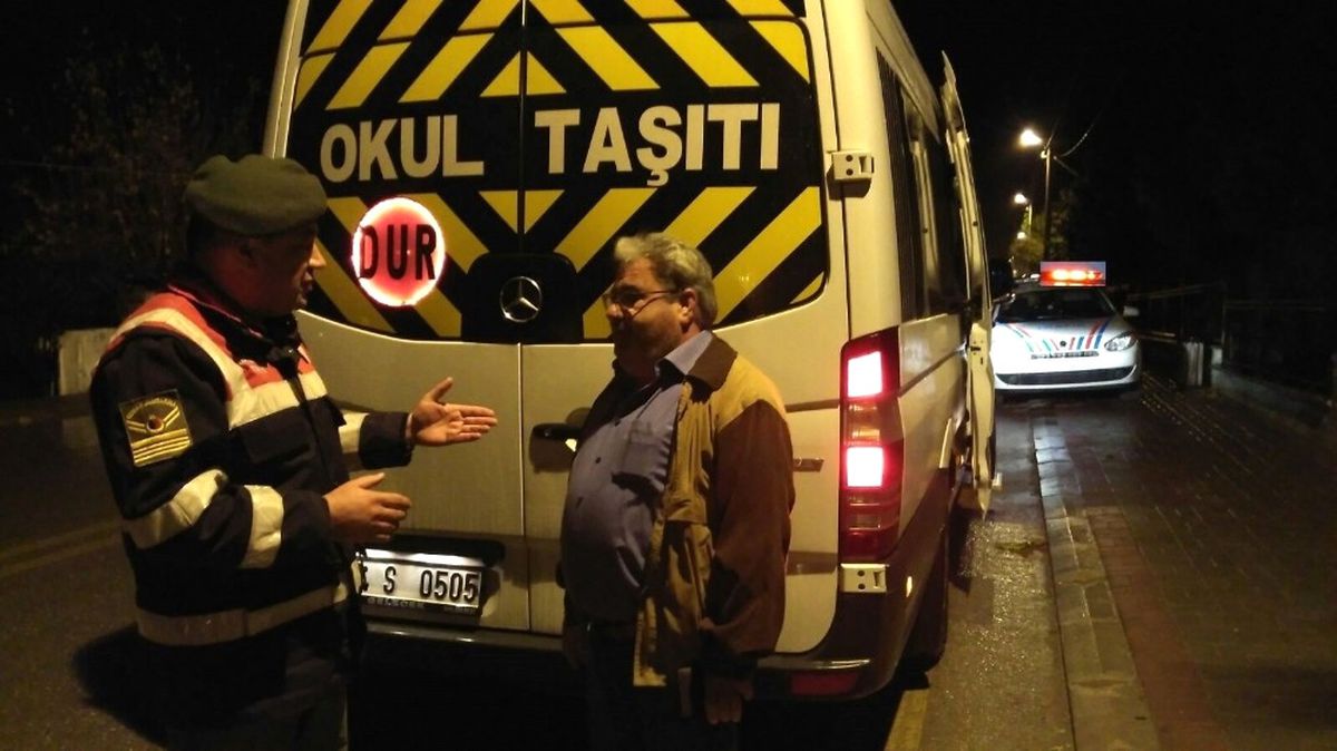 Jandarmadan Servis Araçlarına Denetim