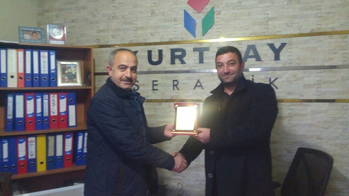 Karslı İşadamından Doğu Gücü Spor\'a Malzeme Desteği