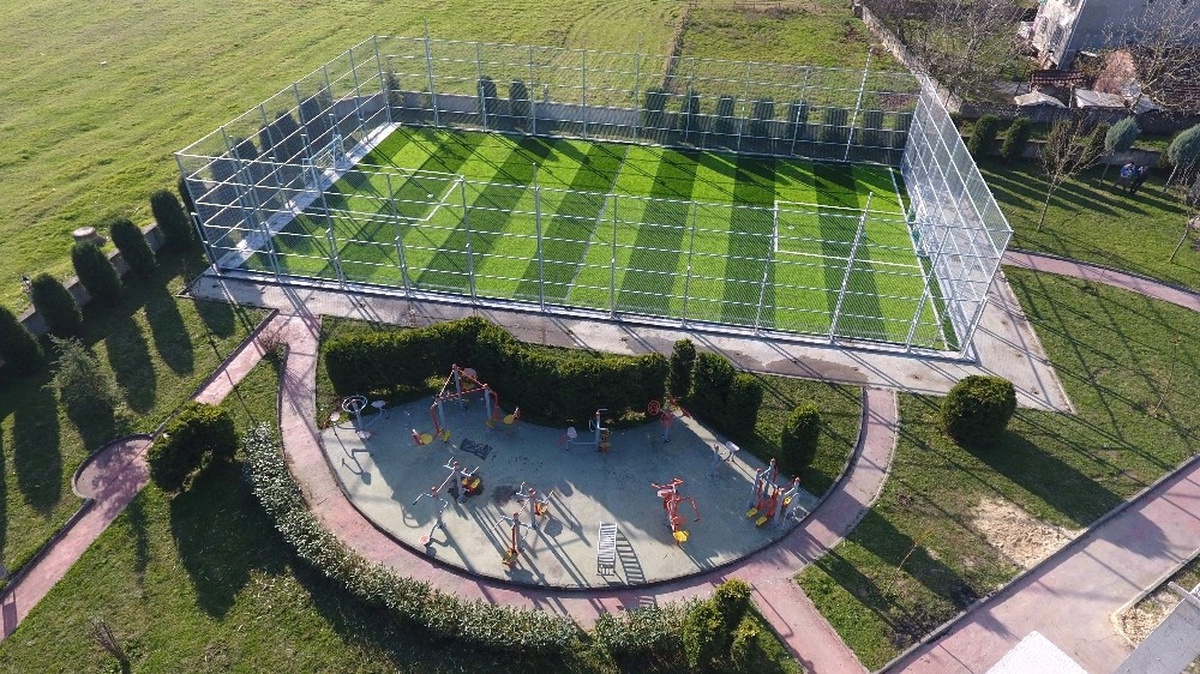 Kartepe\'de 3 Çim Spor Sahası Hizmete Girdi
