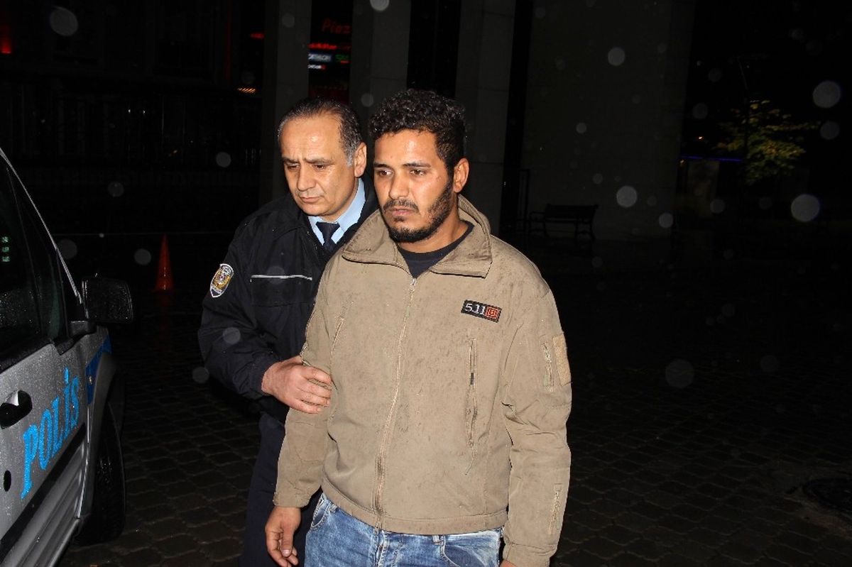Mendil Satan 12 Yaşındaki Afgan Çocuğun Parasını Gasp Eden Iraklı Tutuklandı