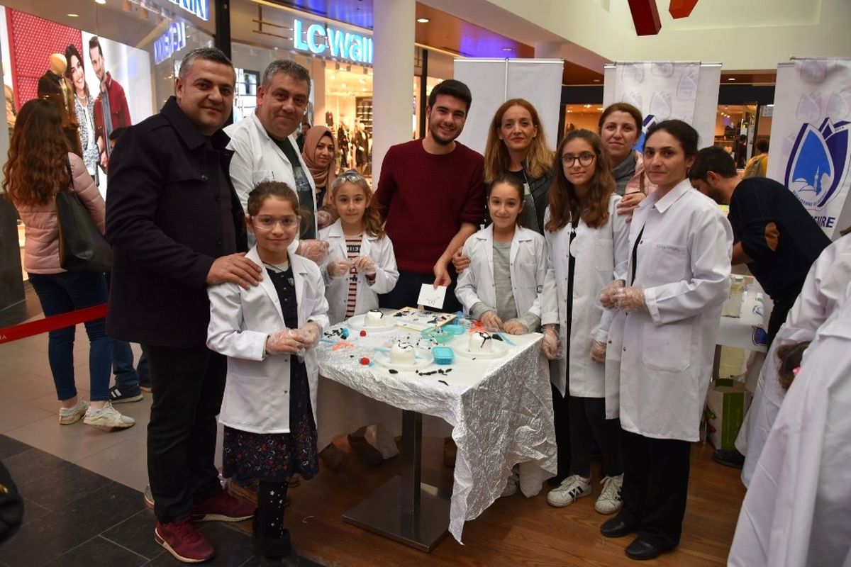 Minikler Aileleriyle Deney Yaptı