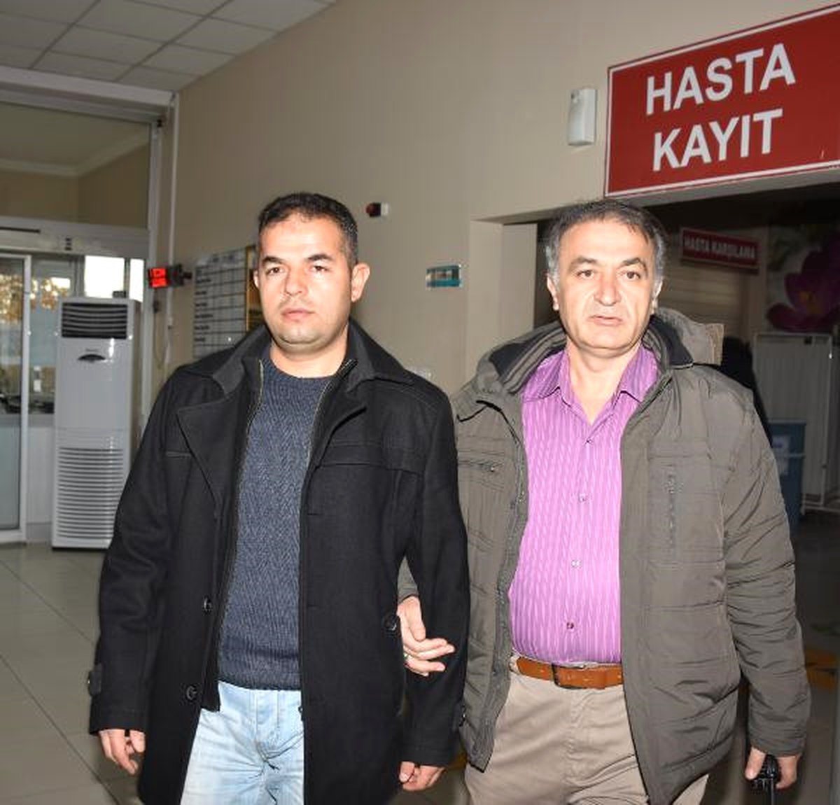 Öğretmenlikten İhraç Edilen 3 Fetö Şüphelisine Gözaltı