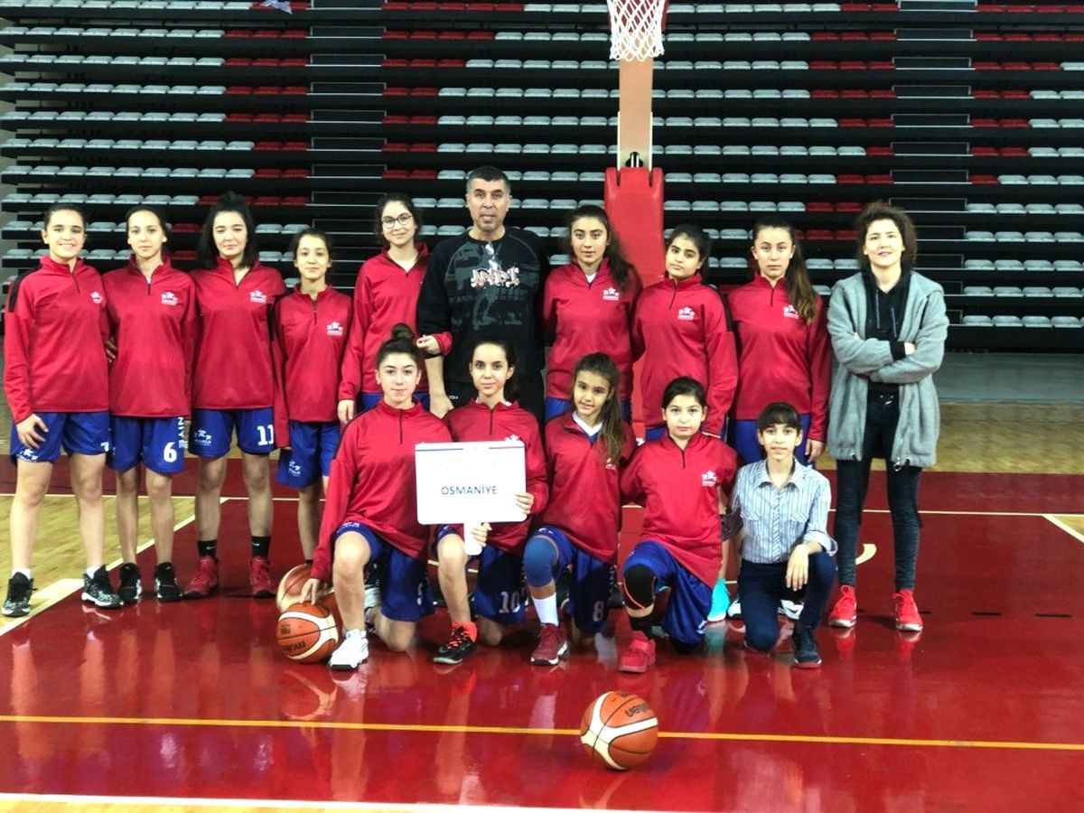 Osmaniyeli Basketbolcular Çeyrek Finale Yükseldi