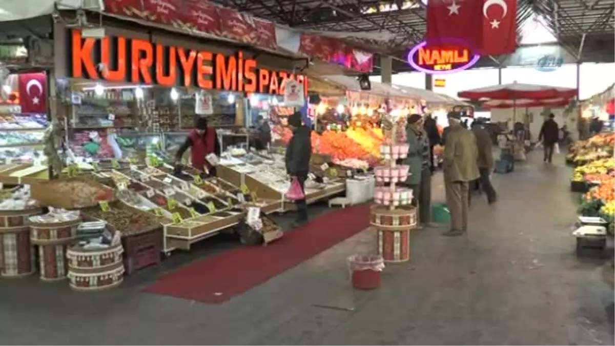 Pazarda Sebze Meyve Fiyatları El Yakıyor